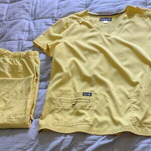 XL koi Women's 8-Pocket Cargo pants, and 4-pocket scrub Top, Sunshine Yellow